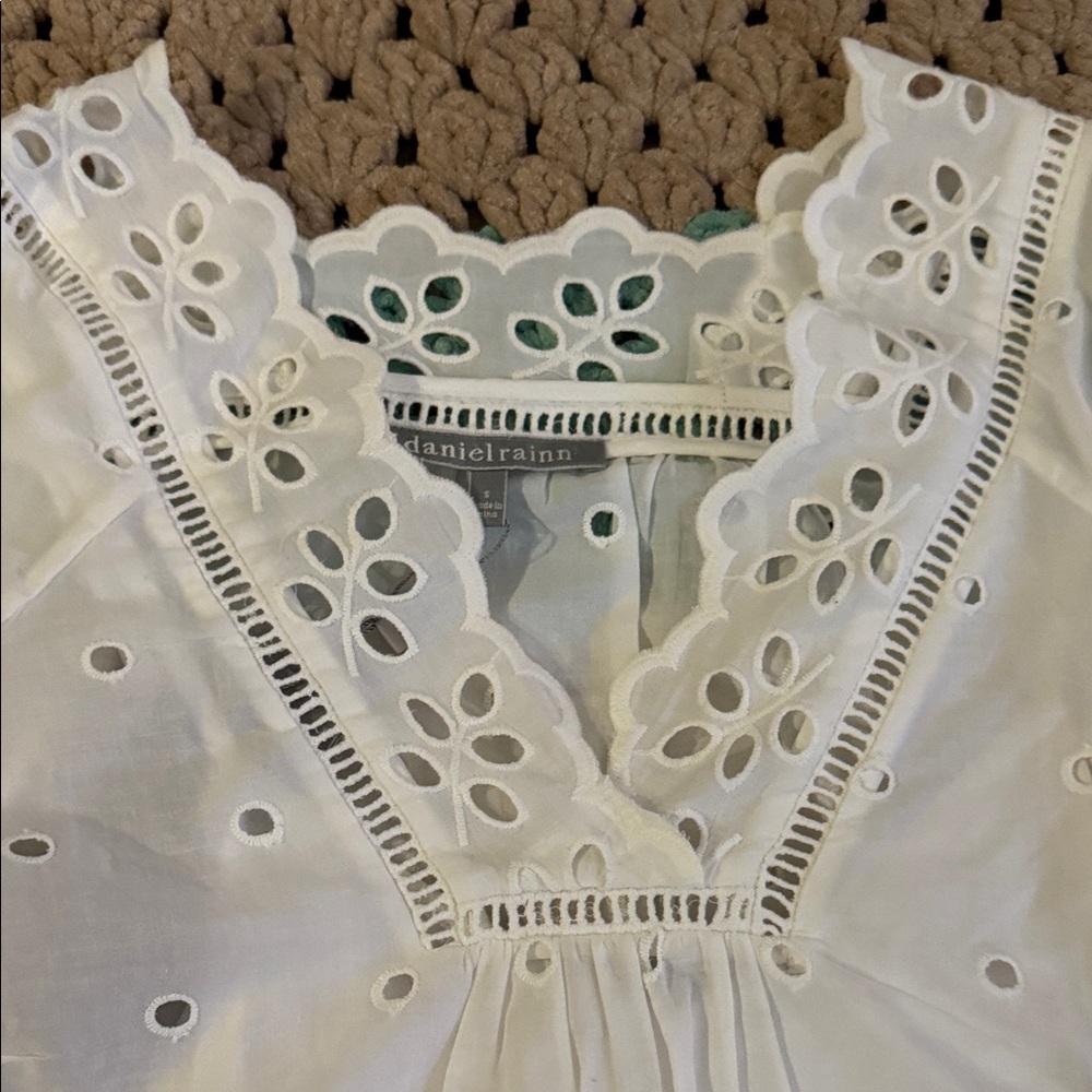 Daniel Rainn White Eyelet BoHo Bohemian Peasant Blouse Top Shirt Womans sz Small - Picture 3 of 10